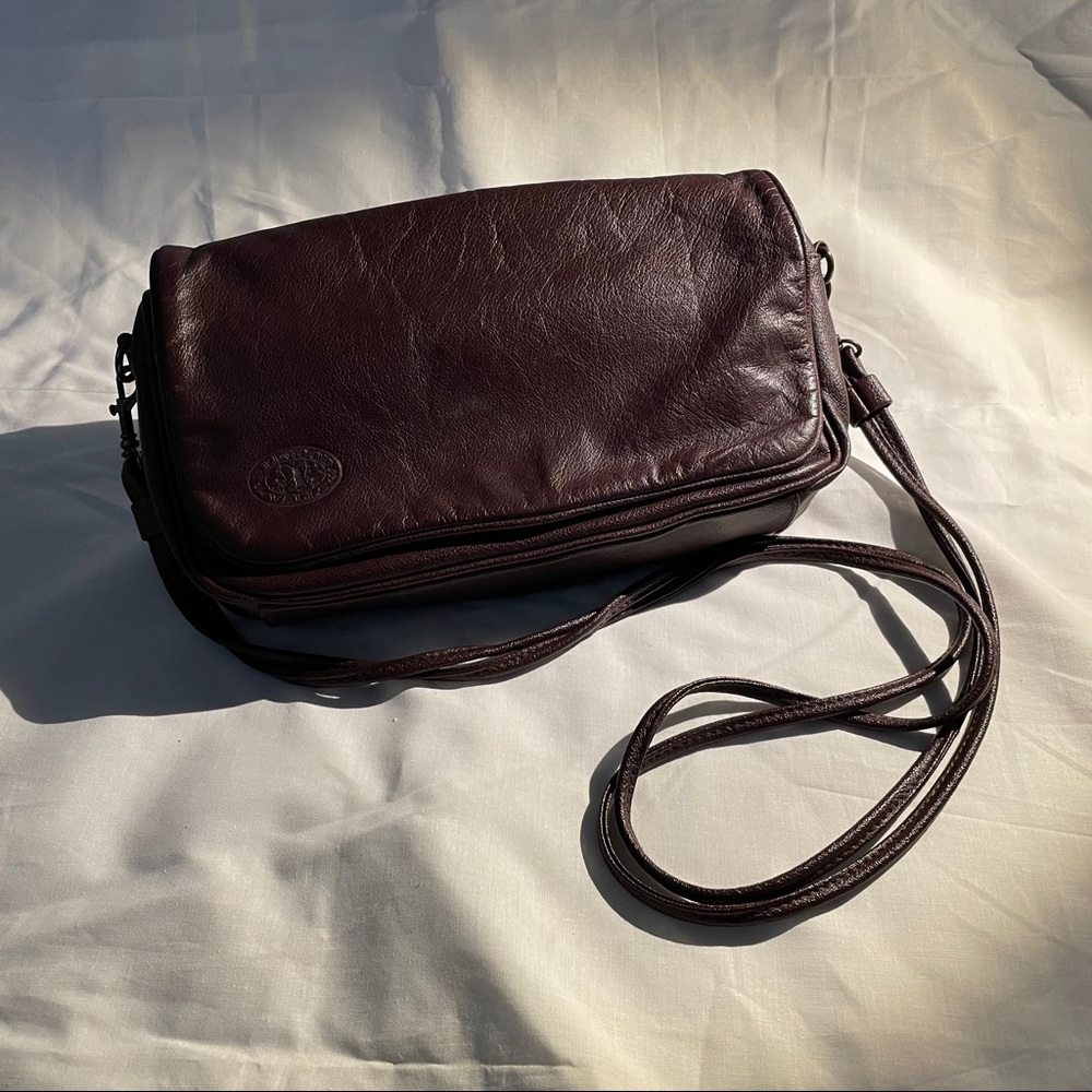 Vintage plum shoulder/crossbody baguette bag EUC